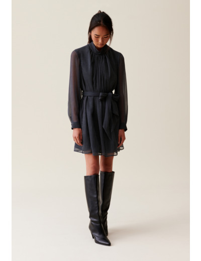 Robe fluide col lavallière