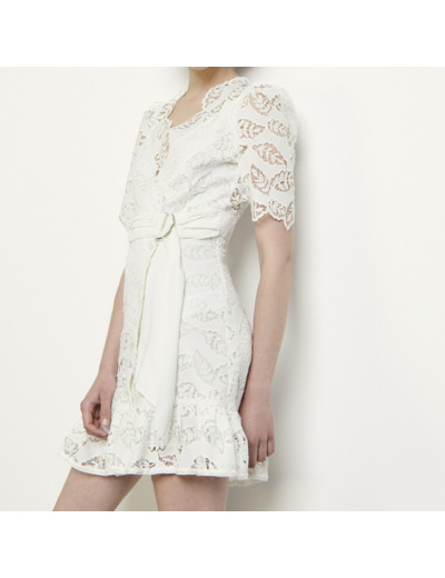 Robe courte en broderie anglaise